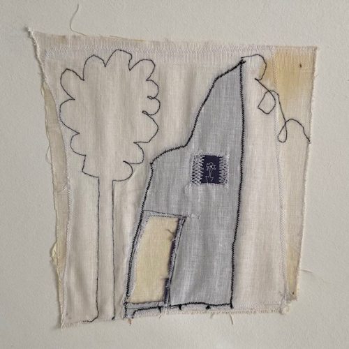 Dan komt zij uit haar huisje (textiel 1987 of 1988)